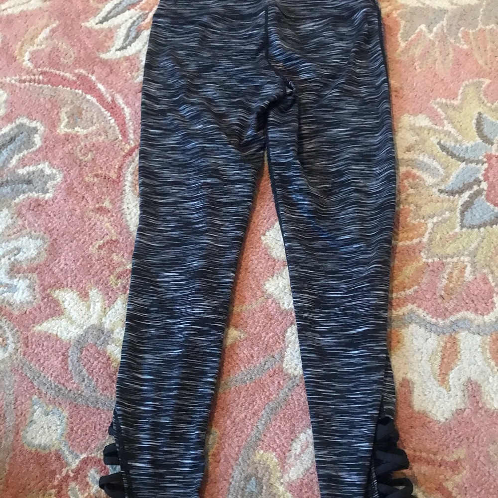 Mono B Cropped workout pants space dye M